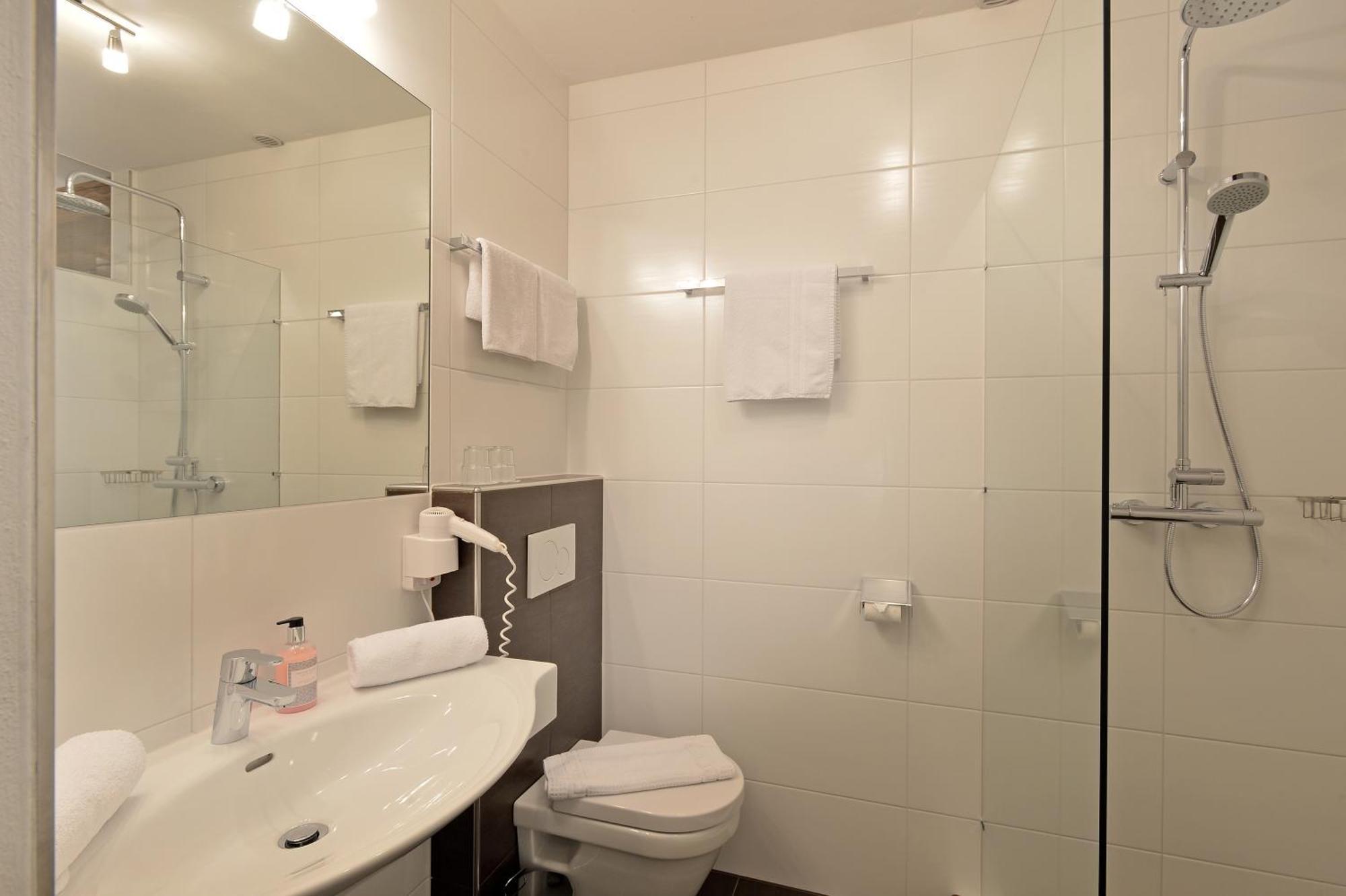 וורגל Hotel Tiroler Stuben מראה חיצוני תמונה