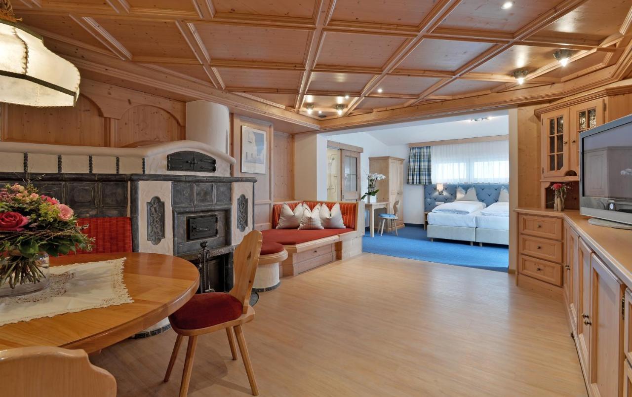 וורגל Hotel Tiroler Stuben מראה חיצוני תמונה